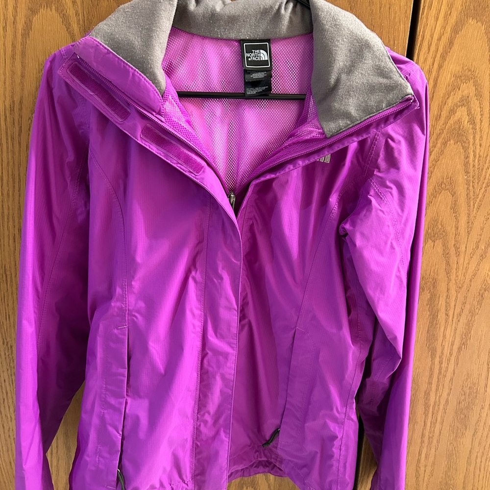 The North Face Lightweight Windbreaker Jacket